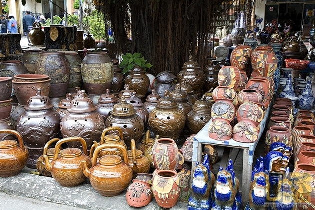 The Ceramics of Bat Trang, Vietnam